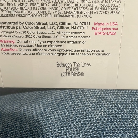 Color street - Picture 2 of 2